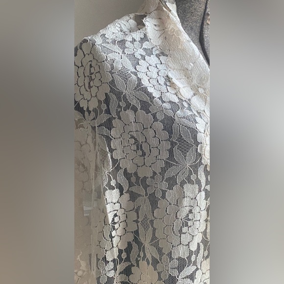 Elegant Vintage 70s Floral Lace Scarf/Shawl with fringe. Boho. Stevie Nicks - Picture 4 of 6